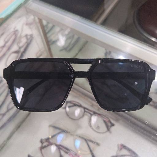 Gucci sunglass